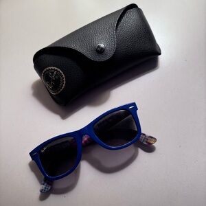 Ray-Ban Vibrant Blue Sunglasses with Black Case